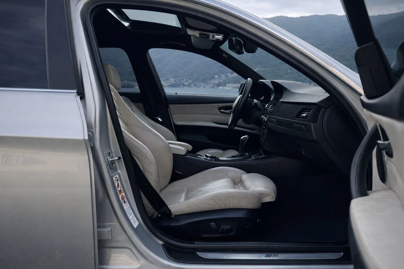 BMW 335 Keyless/Mpack/Шибидах, снимка 10 - Автомобили и джипове - 54238147