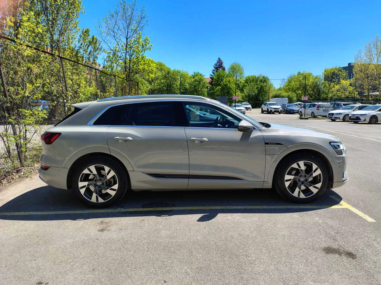 Audi E-Tron 50 Quattro , снимка 5 - Автомобили и джипове - 54331283