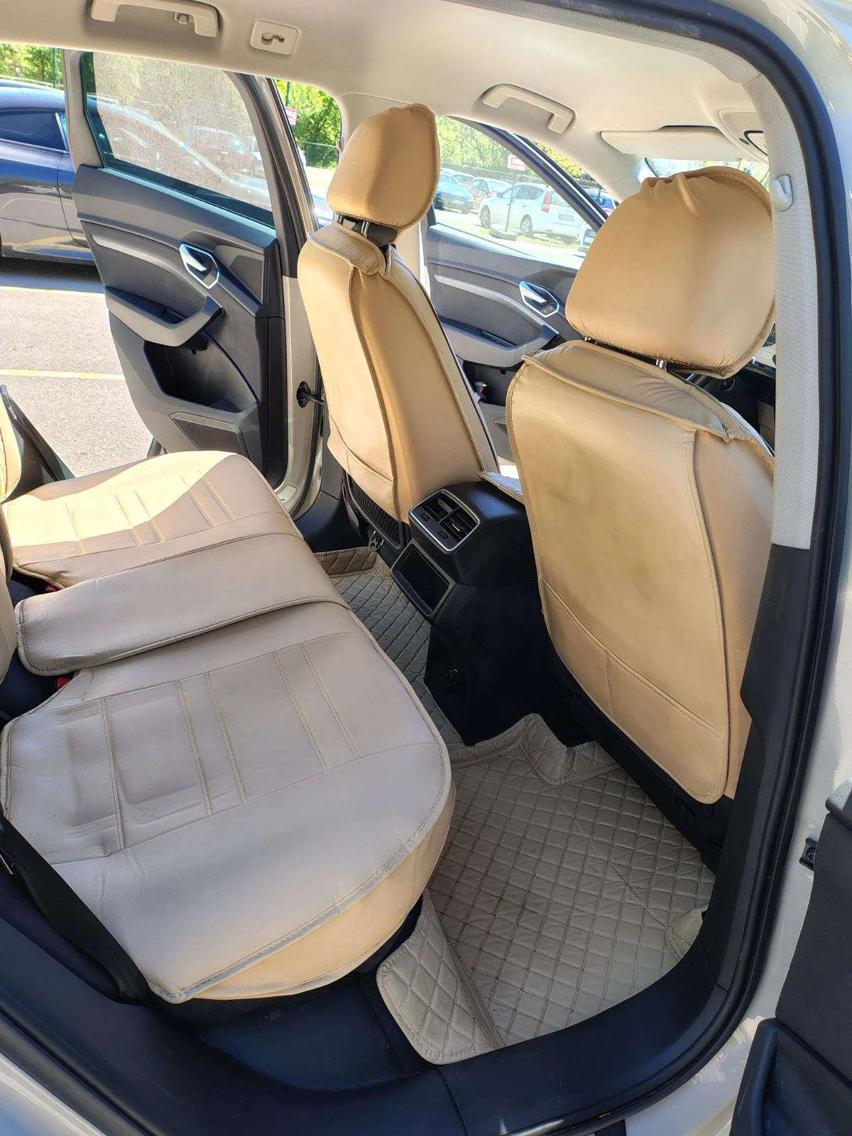 Audi E-Tron 50 Quattro , снимка 10 - Автомобили и джипове - 54331283