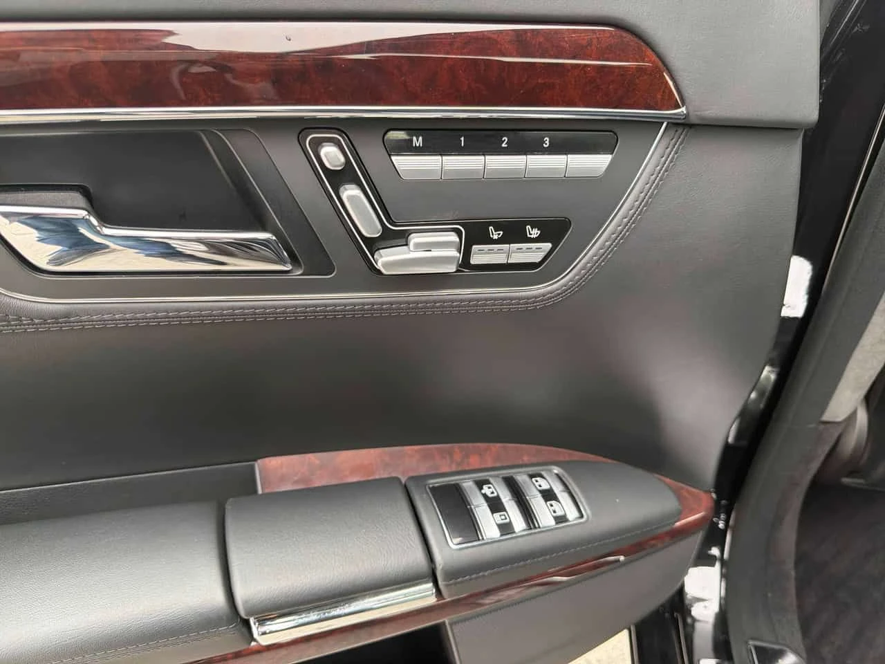 Mercedes-Benz S 600 * 5.5L * CARFAX * ЦЕНА ДО БГ, снимка 16 - Автомобили и джипове - 54525437