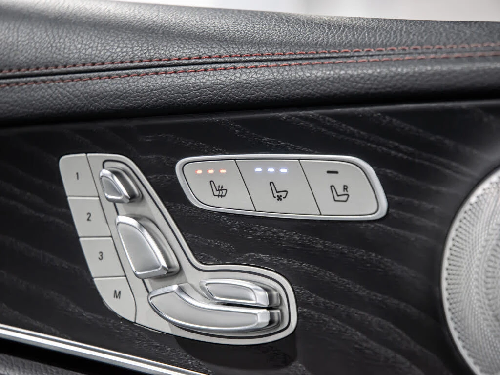 Mercedes-Benz E 53 AMG Sedan 4MATIC+ , снимка 15 - Автомобили и джипове - 54577934