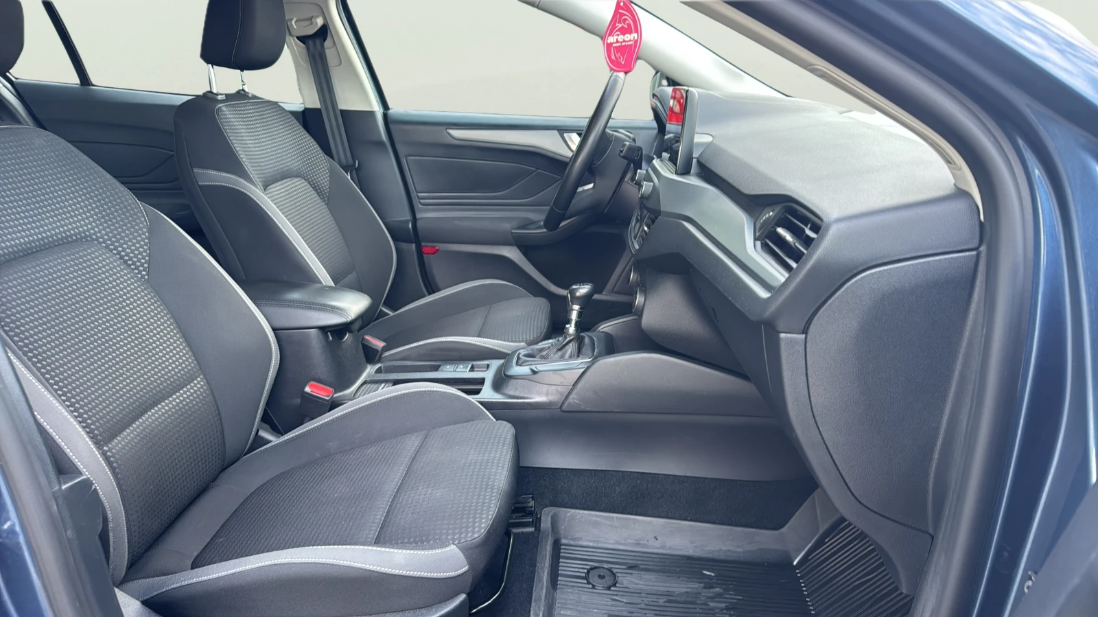 Ford Focus 1.0 EcoBoost, снимка 9 - Автомобили и джипове - 55193707