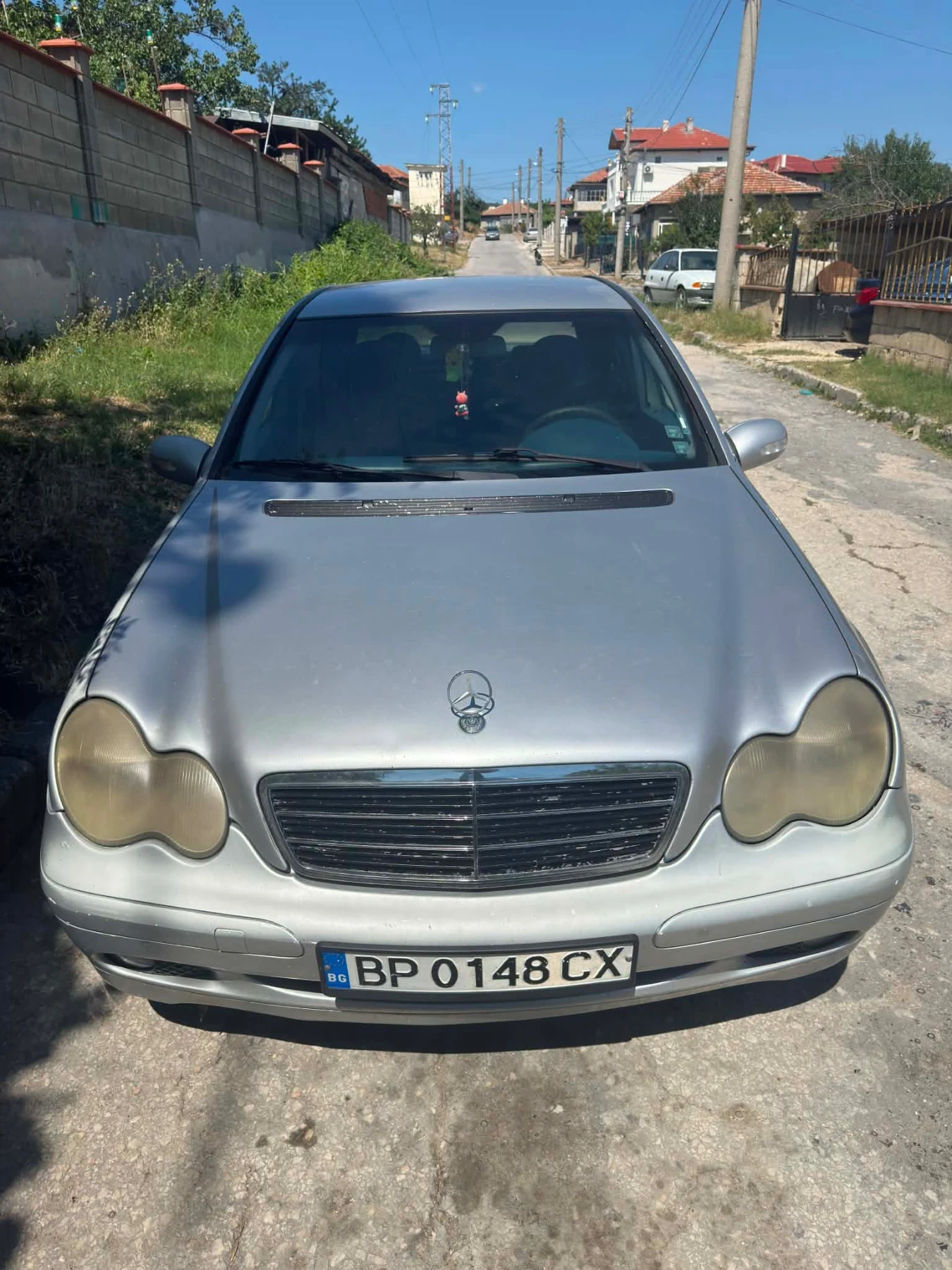 Mercedes-Benz 220 C220