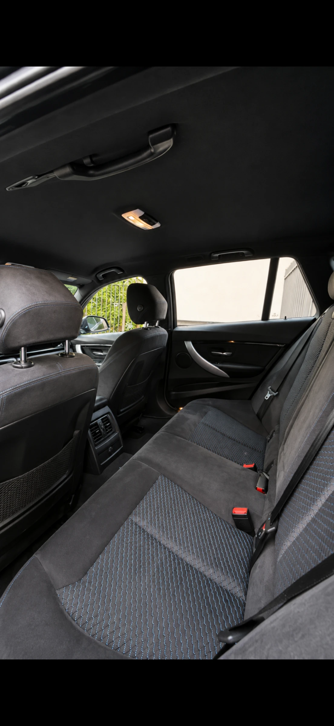 BMW 320 M-пакет, Xdrive, снимка 10 - Автомобили и джипове - 55734573
