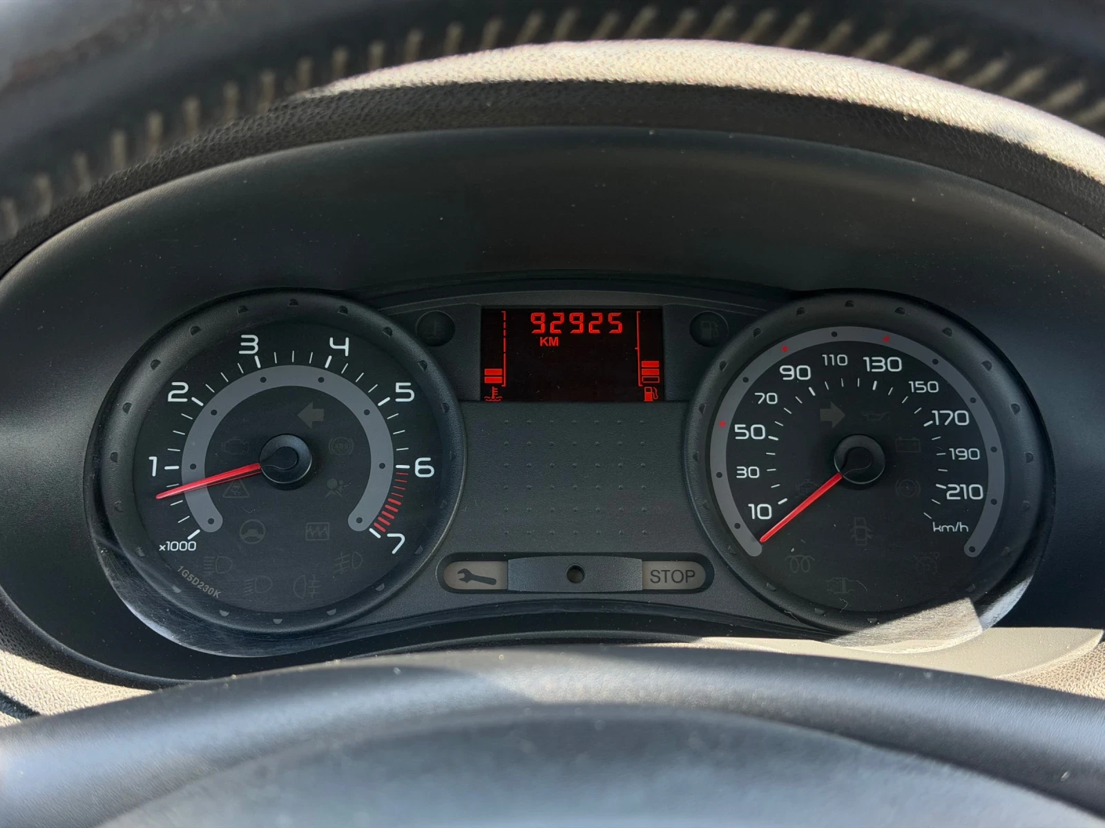 Renault Clio 1.2i * Климатик* * 92 000км* , снимка 15 - Автомобили и джипове - 55923015