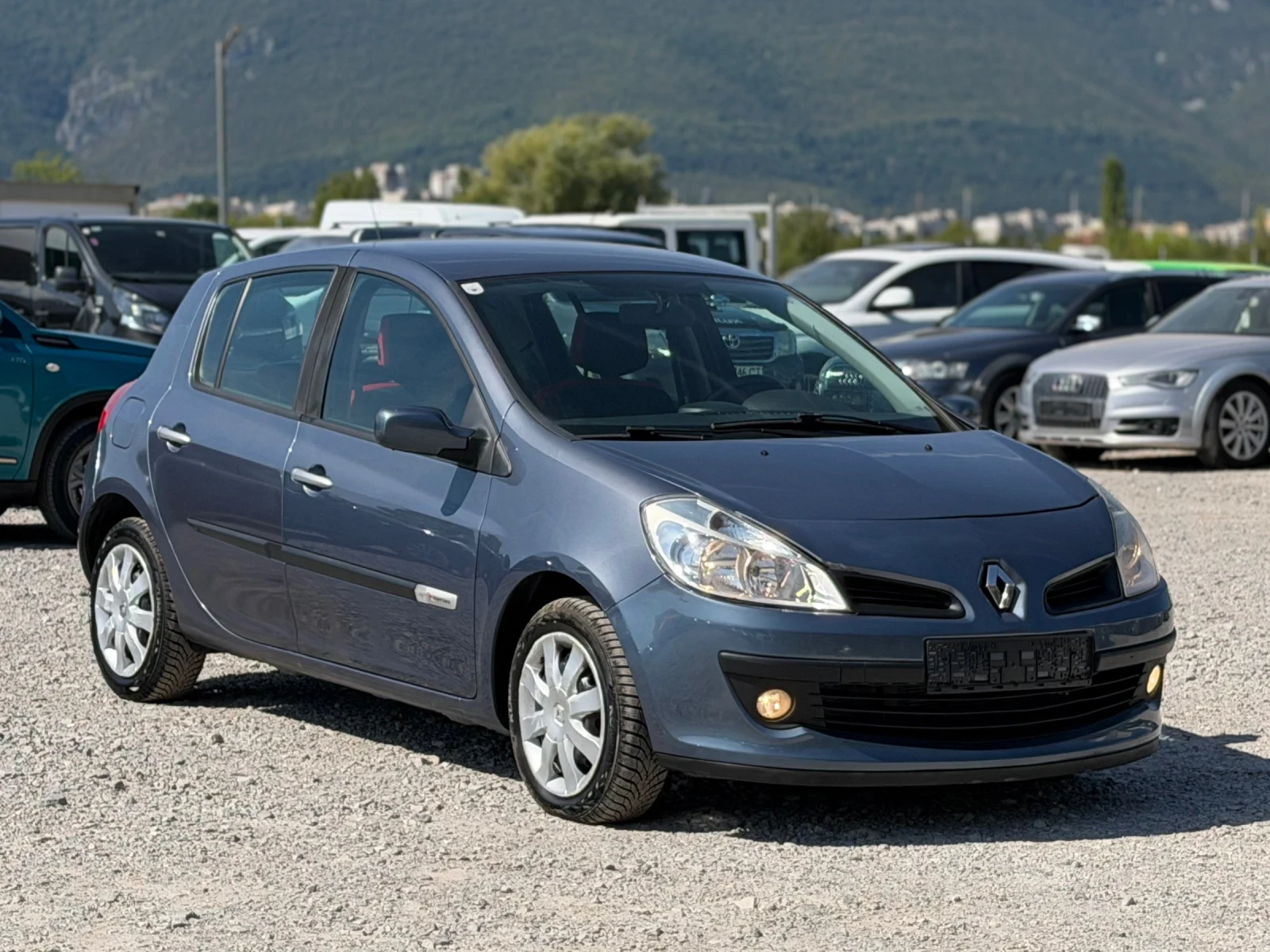 Renault Clio 1.2i * Климатик* * 92 000км* 