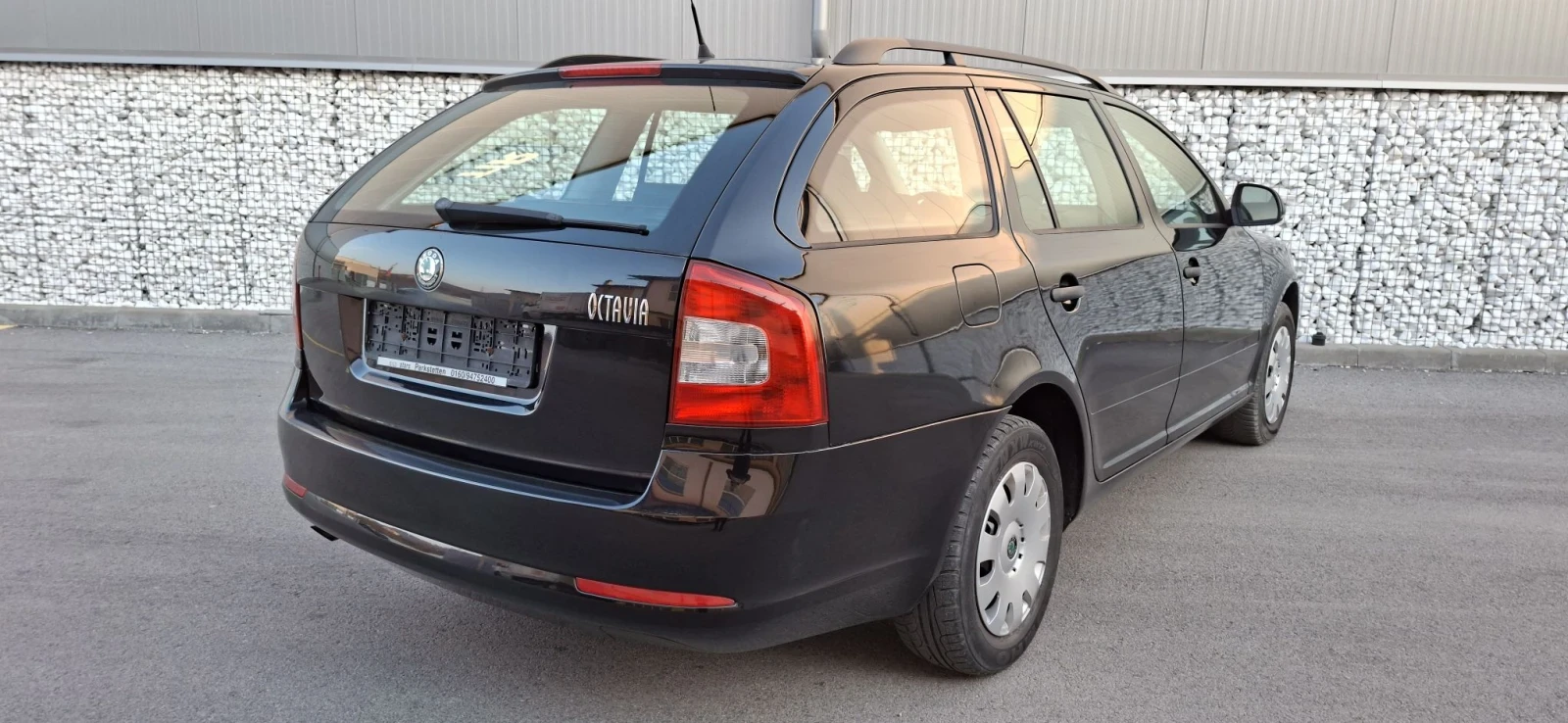 Skoda Octavia 1.6 MPI 102 ps  KOMBI, снимка 6 - Автомобили и джипове - 56241615