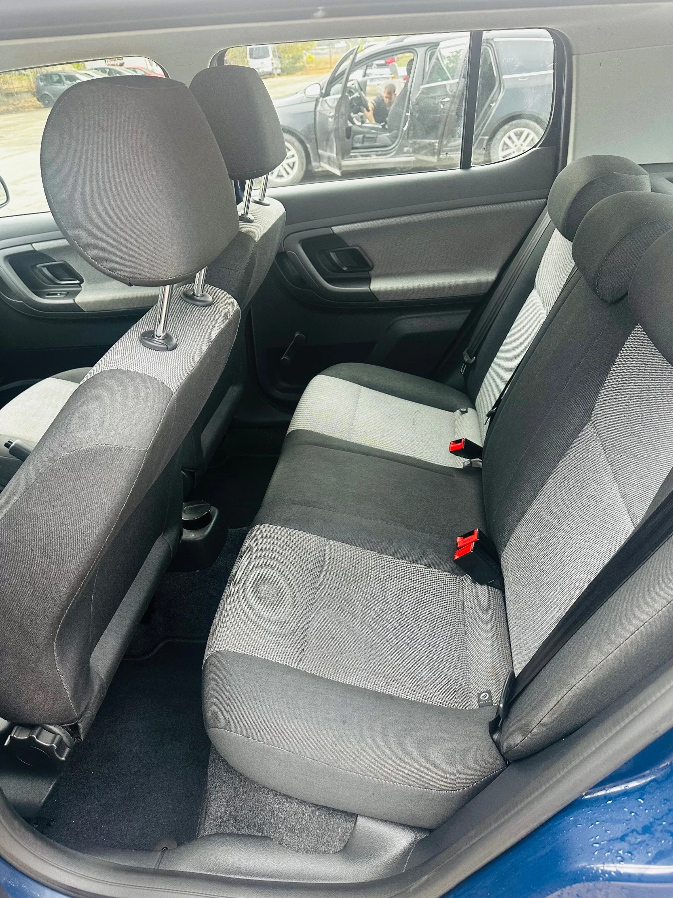 Skoda Fabia 1.2 HTP, снимка 7 - Автомобили и джипове - 56616241