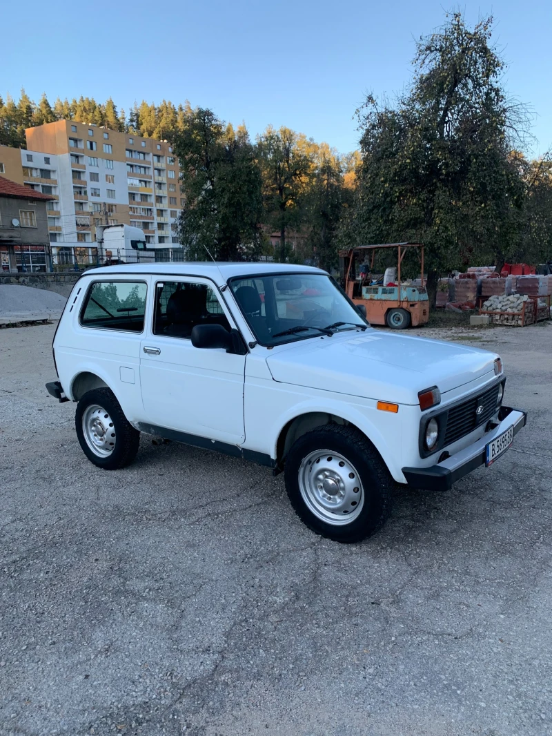 Lada Niva, снимка 2 - Автомобили и джипове - 47670075