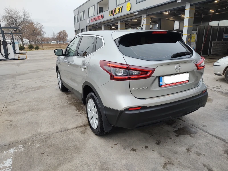 Nissan Qashqai 1.5 DCI, снимка 10 - Автомобили и джипове - 48357354