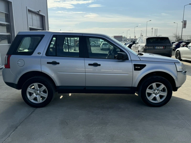 Land Rover Freelander 2.2* 152ps* 4x4* 6скорости* НАВИ* ПАРТ* , снимка 6 - Автомобили и джипове - 48811673