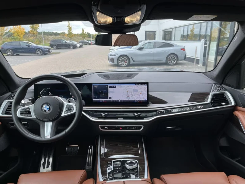 BMW X7 40i/381HP/M-SPORT/360/xDRIVE/PANO/758v, снимка 8 - Автомобили и джипове - 52157514