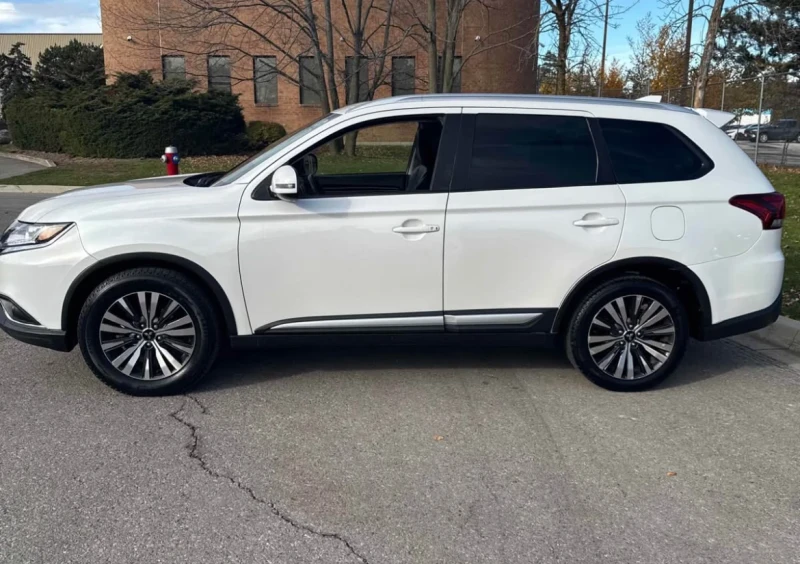 Mitsubishi Outlander S-AWC * * KEYLESS * * ПОДГРЕВ * * CARFAX * * , снимка 4 - Автомобили и джипове - 52854624