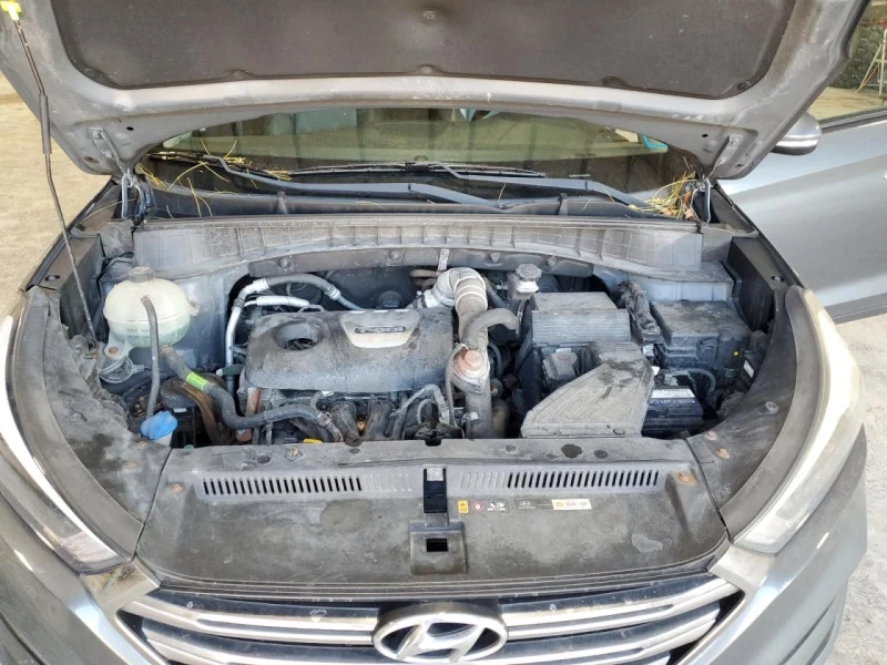 Hyundai Tucson, снимка 12 - Автомобили и джипове - 53121150