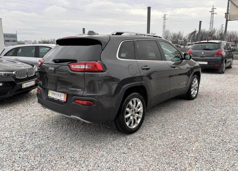 Jeep Cherokee 2.0mjt* Limited* Full* 4x4* Панорама* Сервизна Ист, снимка 4 - Автомобили и джипове - 53385352