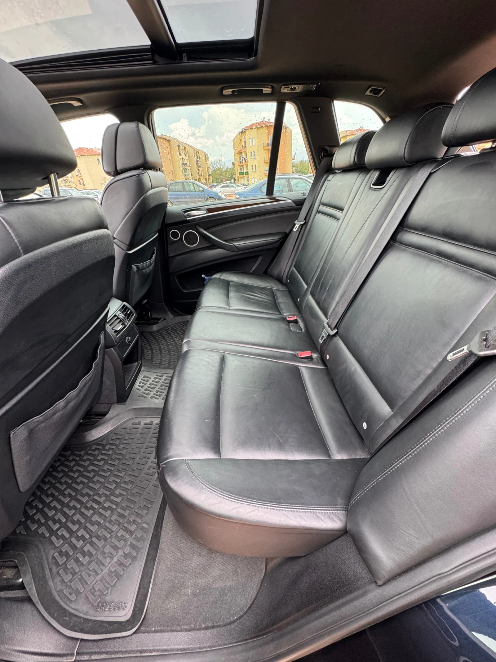 BMW X5 4.0 - изображение 10