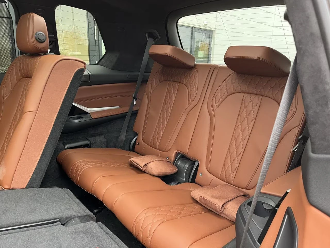 BMW X7 40i/381HP/M-SPORT/360/xDRIVE/PANO/758v | Mobile.bg   14