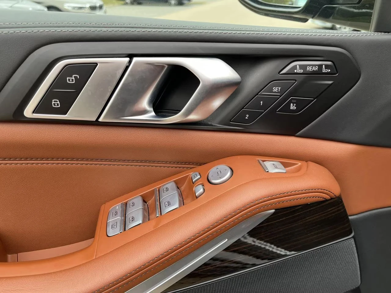 BMW X7 40i/381HP/M-SPORT/360/xDRIVE/PANO/758v | Mobile.bg   15