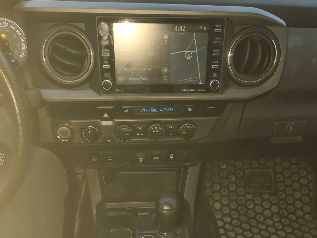 Toyota Tacoma * 4x4 Double Cab * CARFAX * БЕЗ ПЪРВОНАЧАЛНА ВНОСК - изображение 8