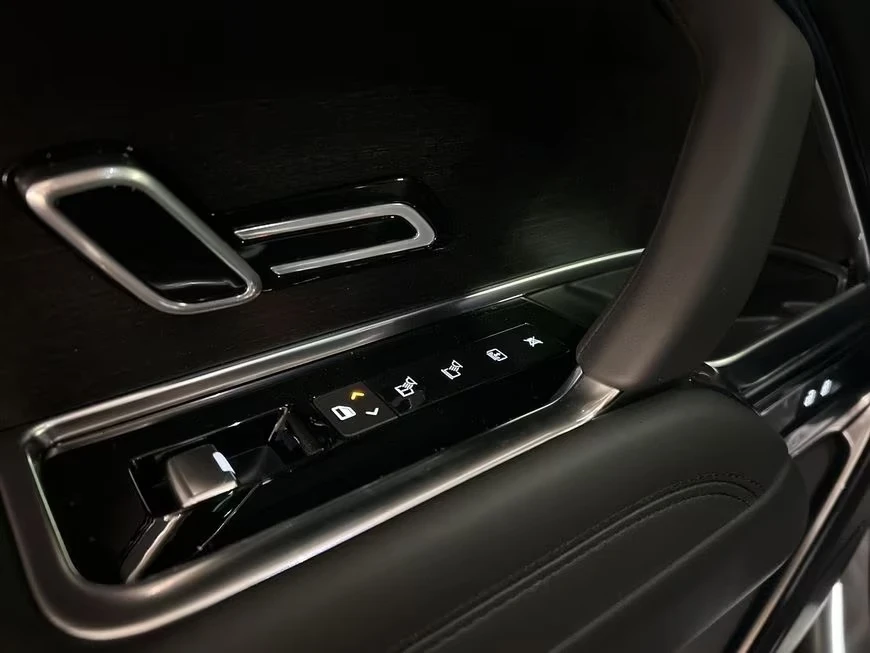 Land Rover Range rover D350 HSE SWB SHADOW PAKET PANORAMA 360, снимка 14 - Автомобили и джипове - 53906288