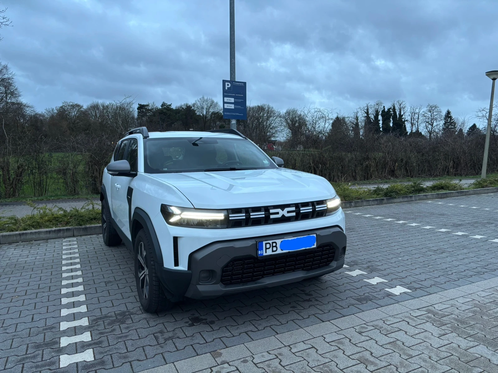 Dacia Duster Eco LPG / Бензин фабрично, снимка 9 - Автомобили и джипове - 54546337