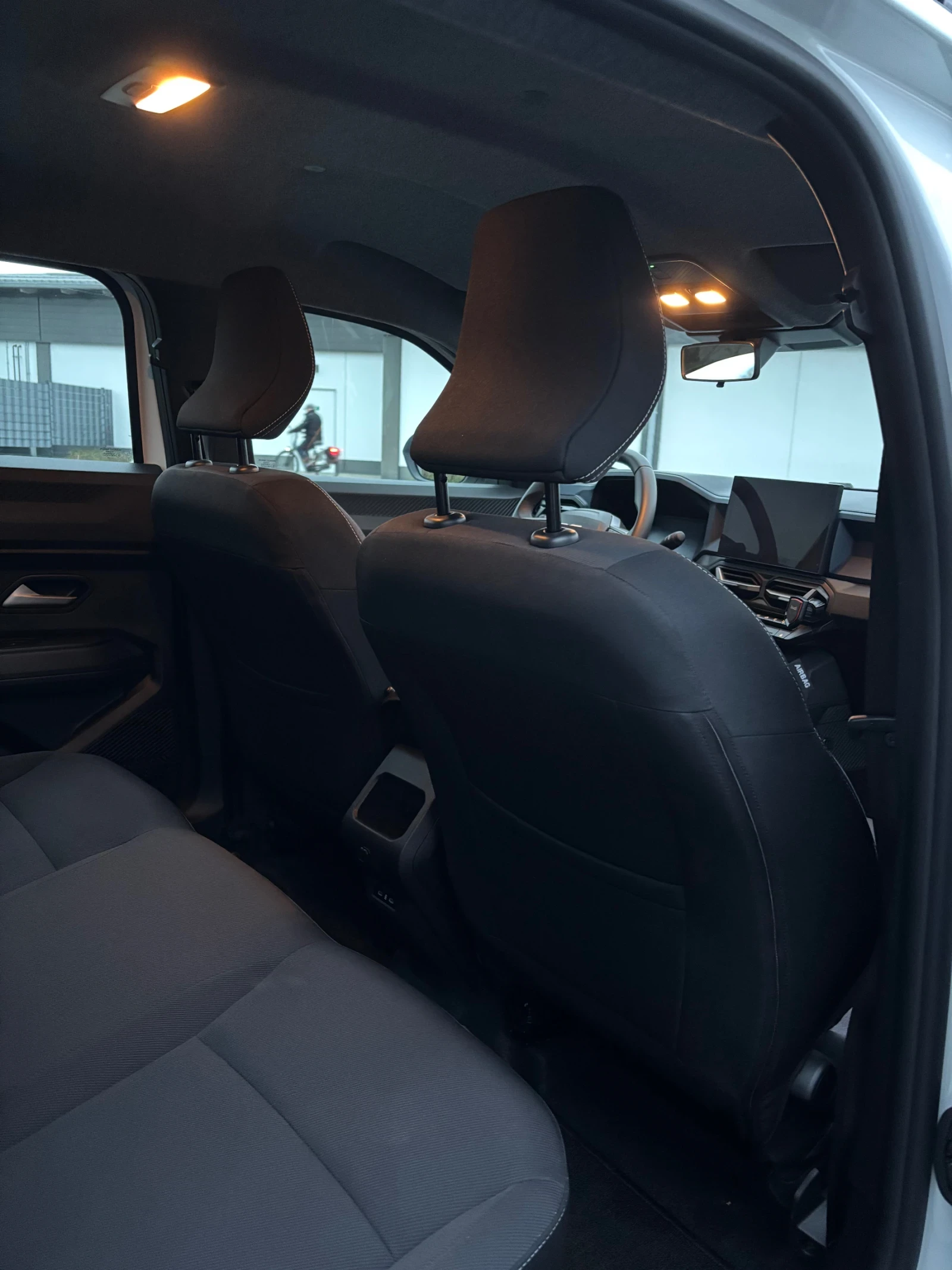 Dacia Duster Eco LPG / Бензин фабрично, снимка 17 - Автомобили и джипове - 54546337