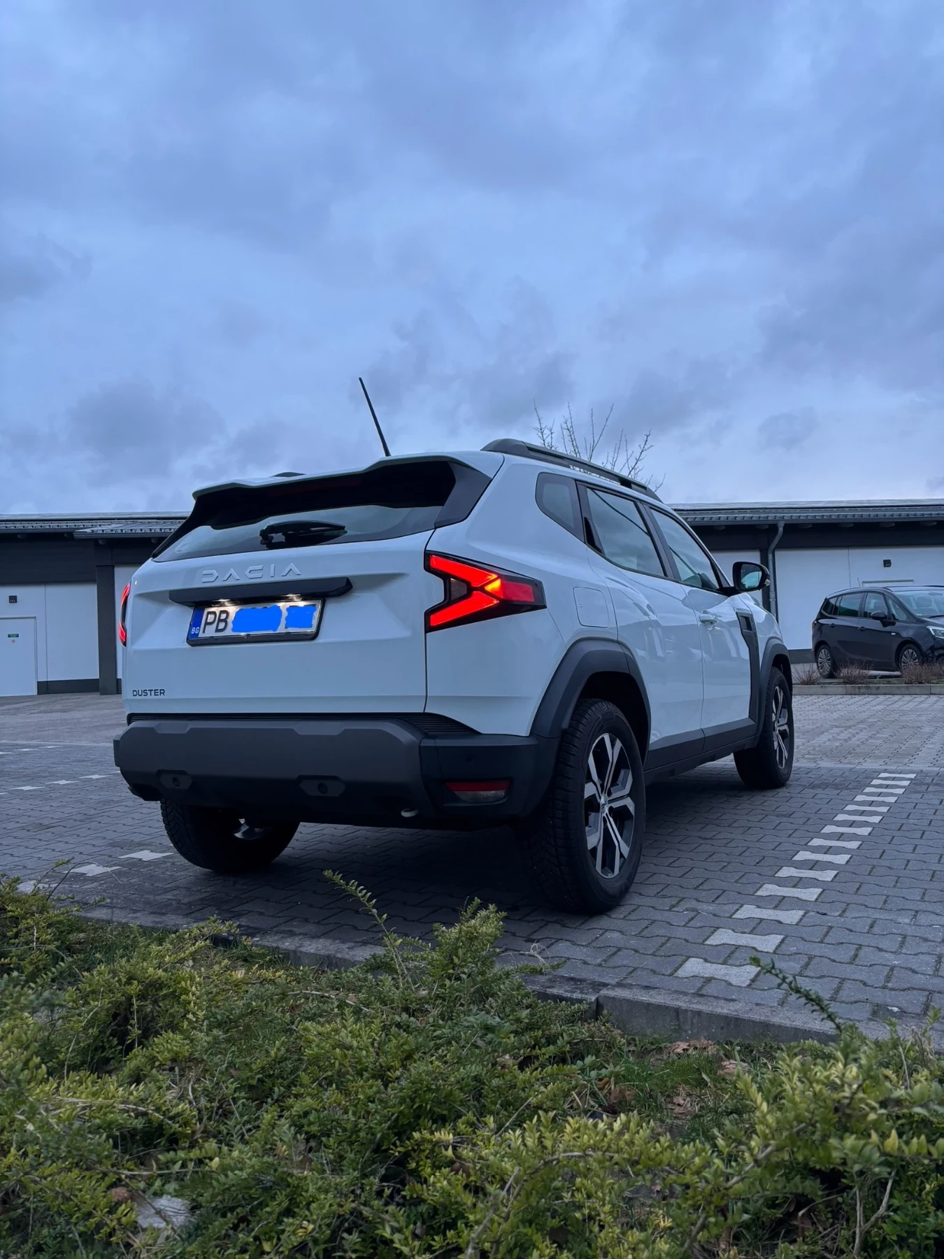 Dacia Duster Eco LPG / Бензин фабрично, снимка 12 - Автомобили и джипове - 54546337