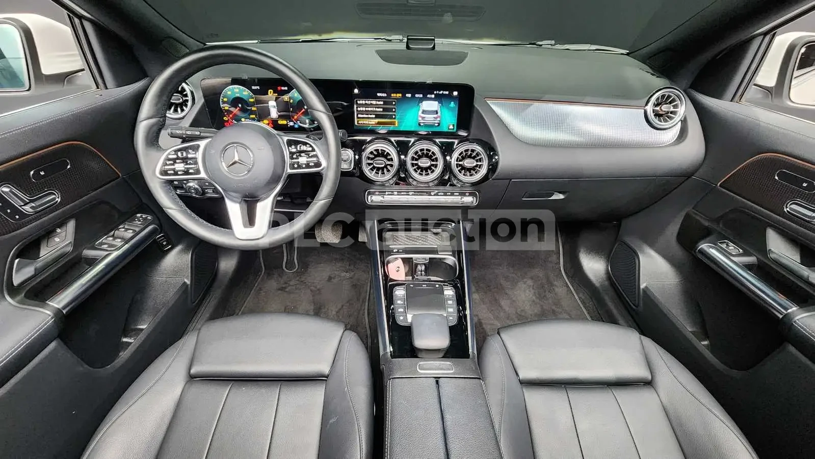 Mercedes-Benz GLA 250 | КАМЕРА| ПОДГРЕВ| DIST| PANO| ВКЛ.ТЕХНОТЕСТ, снимка 5 - Автомобили и джипове - 54956833