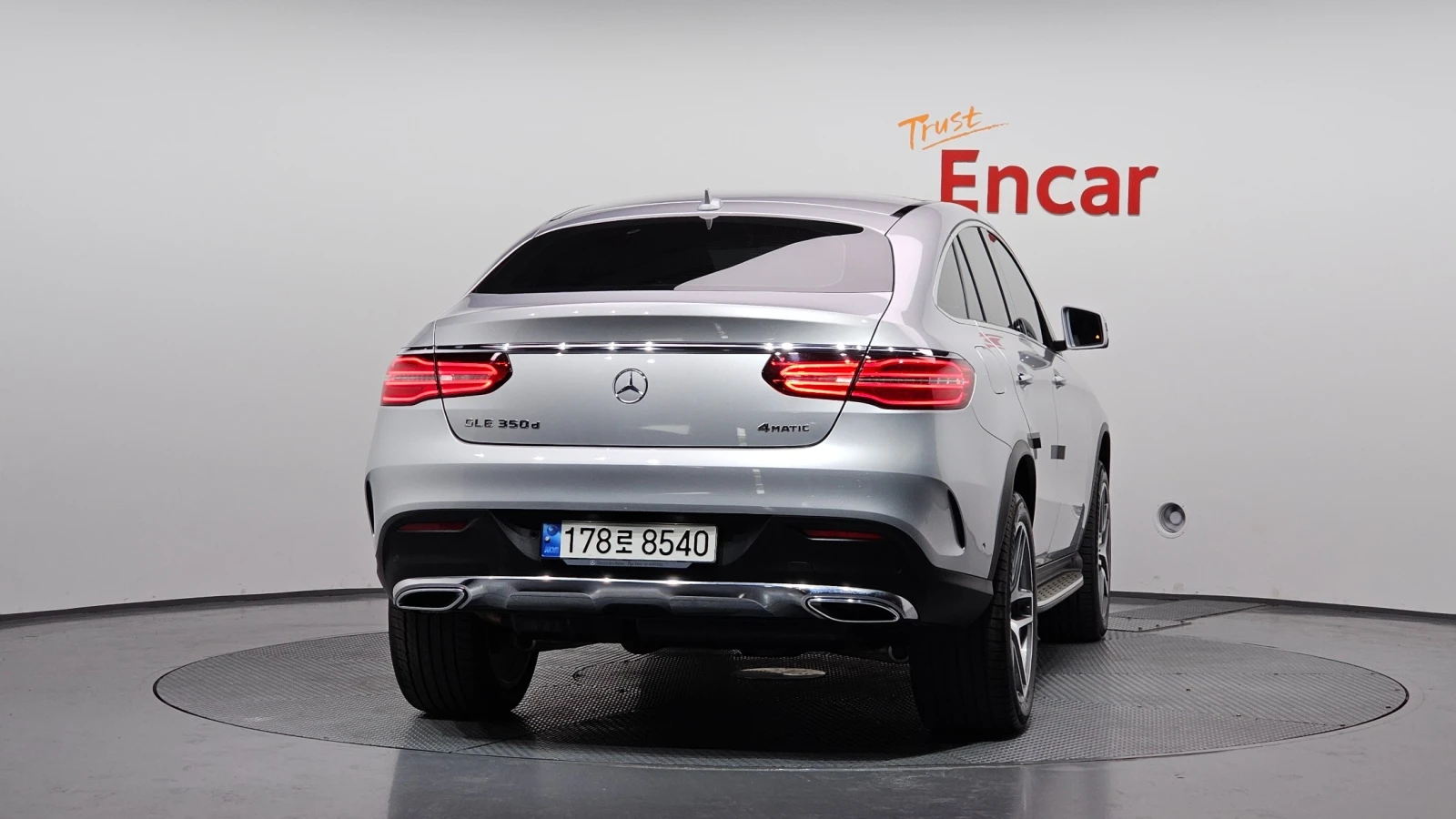 Mercedes-Benz GLE 350 4Matic * 360 * ПОДГРЕВИ * HARMAN KARDON * ЛЮК, снимка 4 - Автомобили и джипове - 55198699