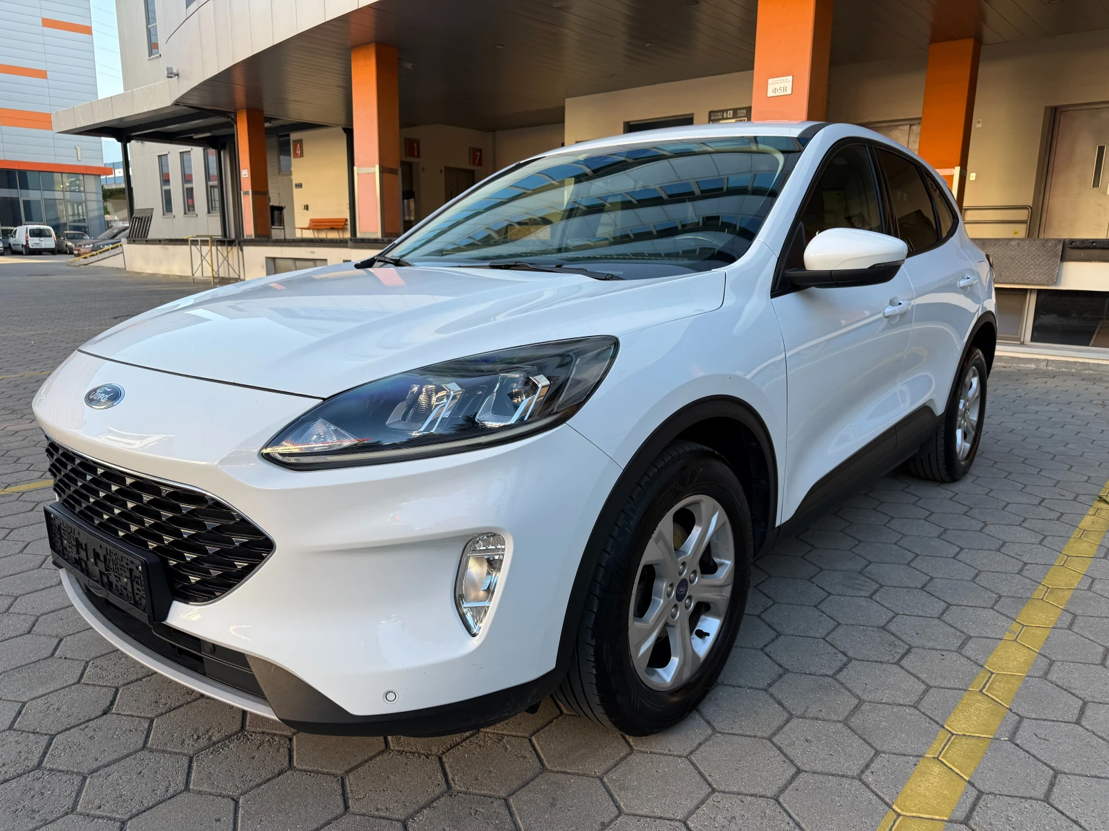 Ford Kuga 1.5TDCI* NAVI* LED* 