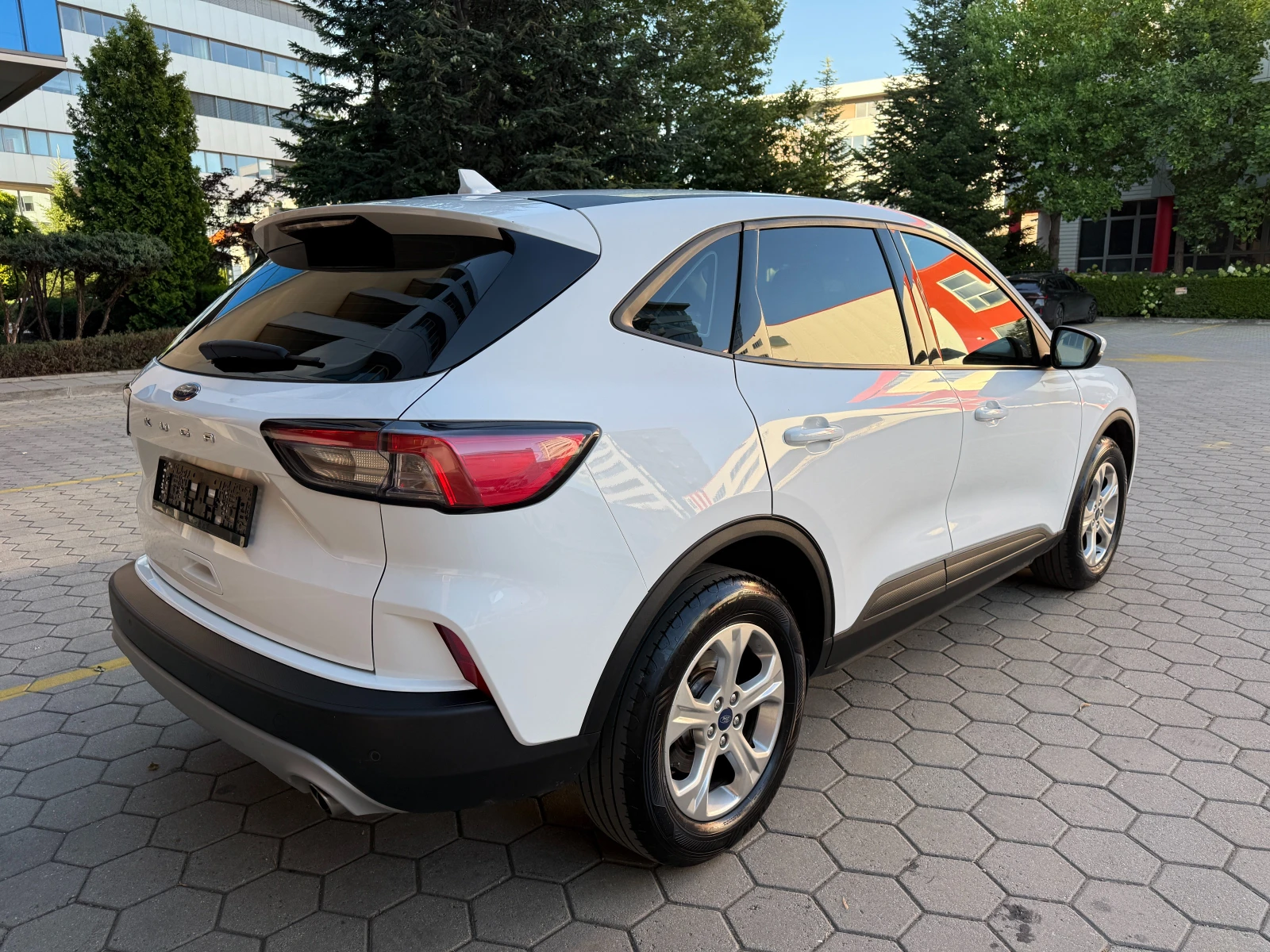 Ford Kuga 1.5TDCI* NAVI* LED* , снимка 4 - Автомобили и джипове - 55244648