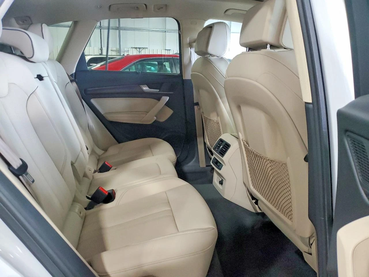 Audi Q5 2.0l Prestige, снимка 10 - Автомобили и джипове - 56086175