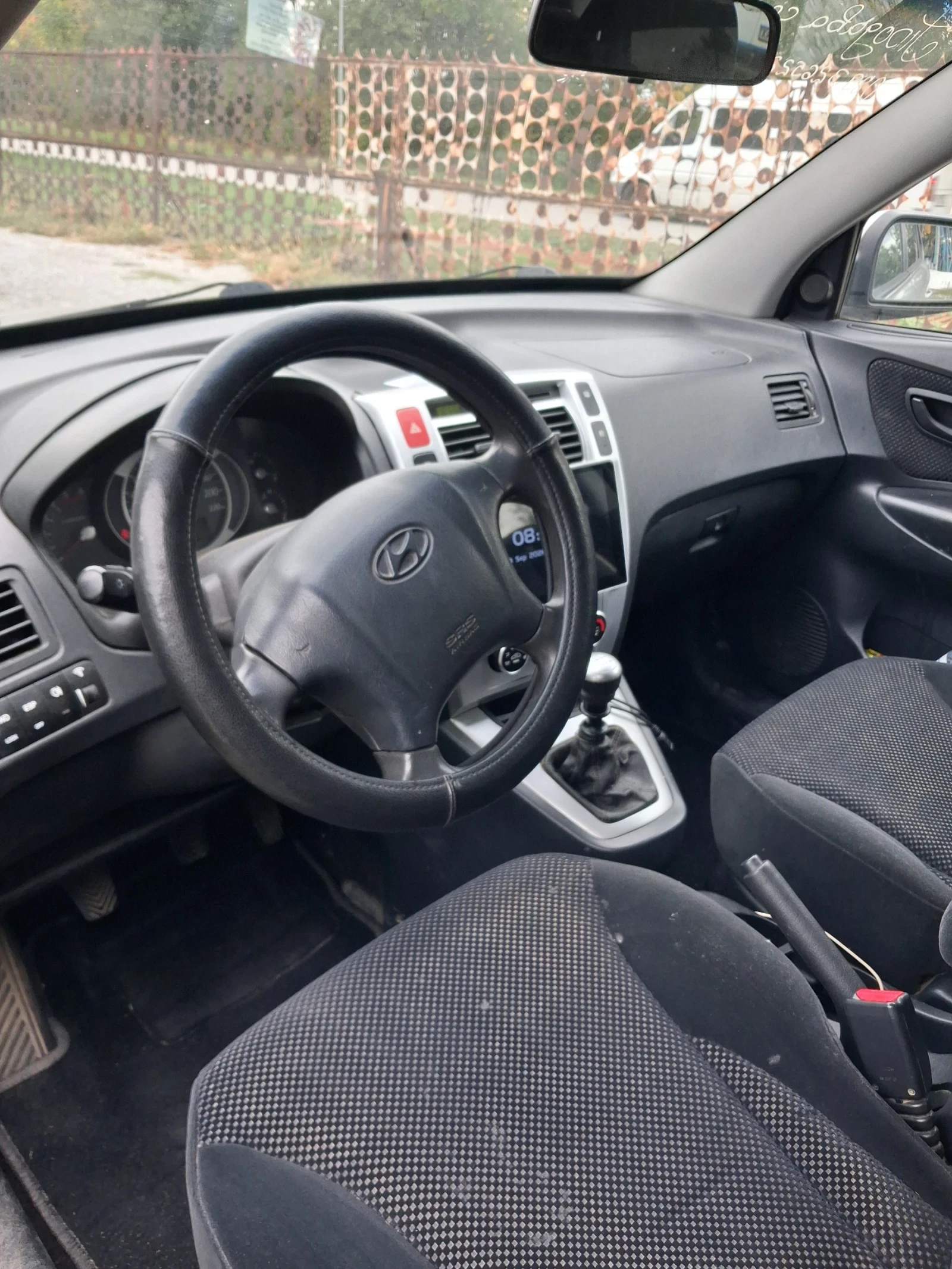 Hyundai Tucson, снимка 11 - Автомобили и джипове - 56265156