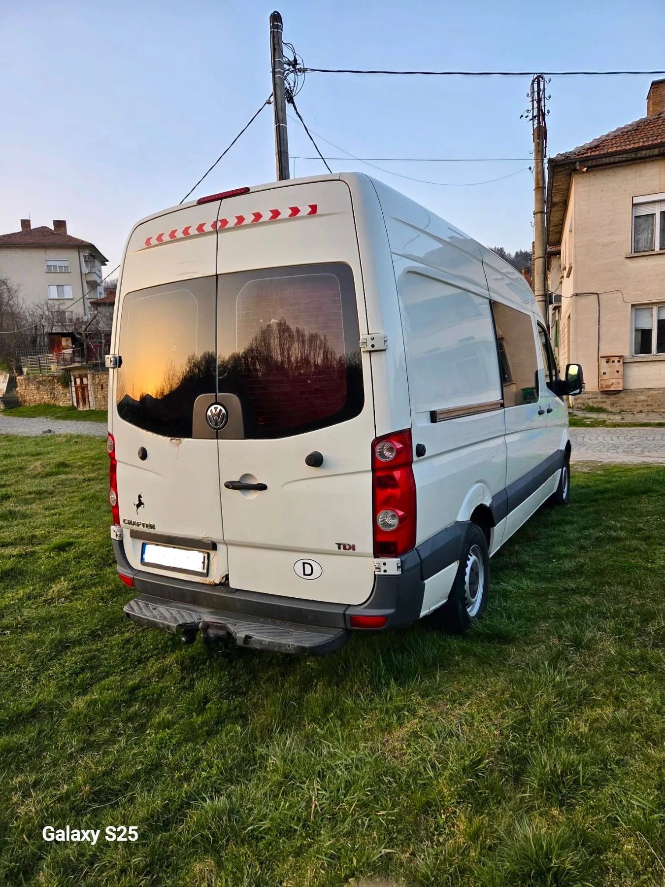 VW Crafter 2.5 TDI 136 * 6-Местен* Клима* Топ, снимка 4 - Бусове и автобуси - 53851110