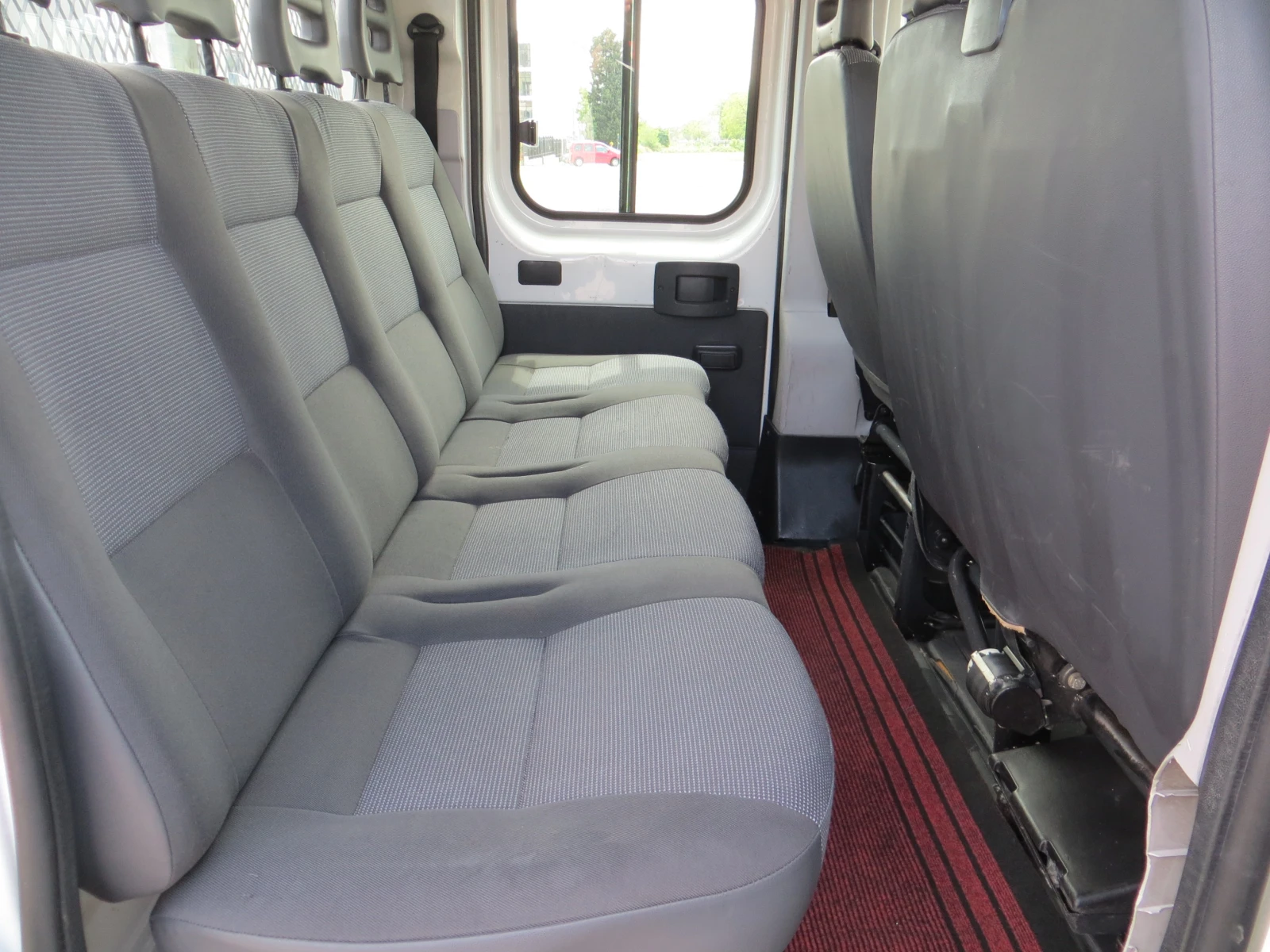 Peugeot Boxer 2.2HDI 6+ 1места-КЛИМАТИК, снимка 13 - Бусове и автобуси - 54625232