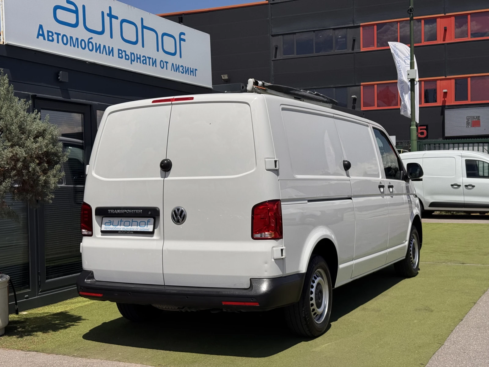 VW Transporter BUSINESS/2.0TDI/150k.c./6MT/L2H1, снимка 4 - Бусове и автобуси - 54946729