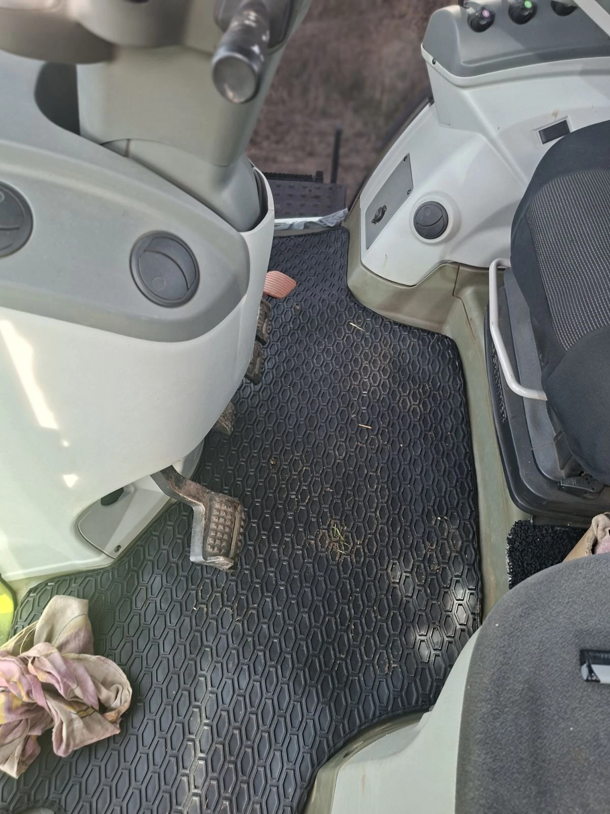 Трактор Claas 620, снимка 2 - Селскостопанска техника - 55533925