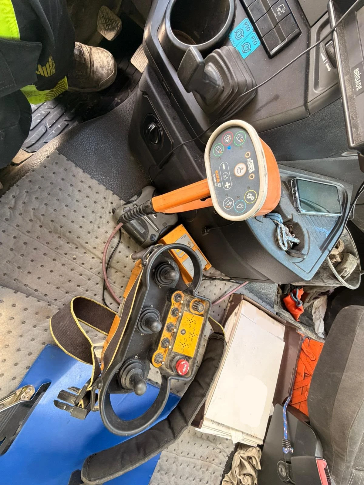 ����� ������ Mercedes 4143 Arocs / ������-����� | Mobile.bg � ����������� 12