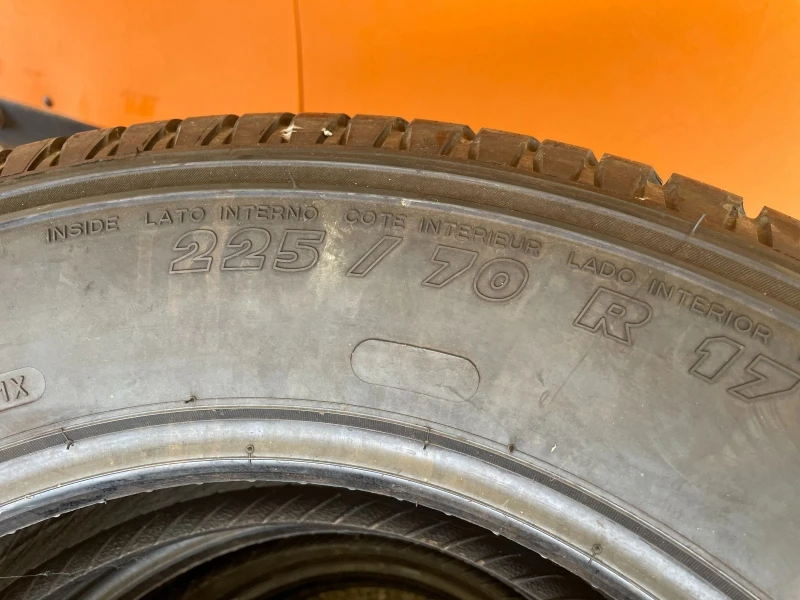 Гуми Всесезонни 225/70R17, снимка 2 - Гуми и джанти - 37287153