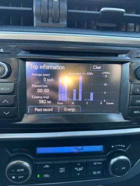 Toyota Auris 1.8 Hybrid/CVT Автоматик/, снимка 9