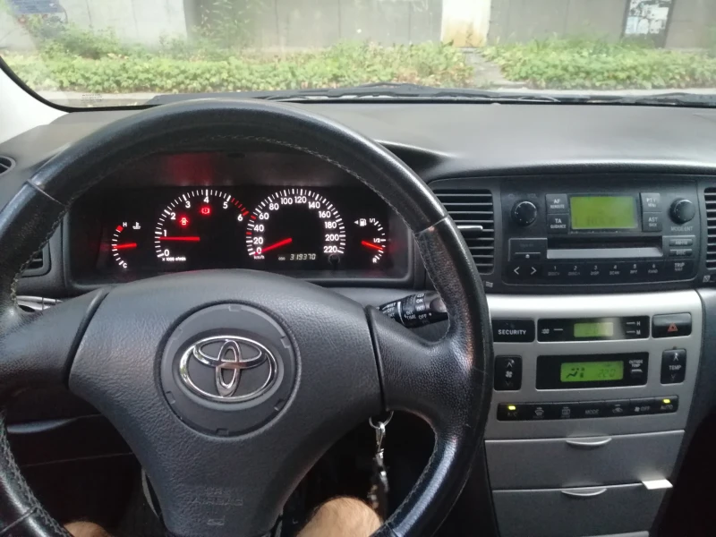 Toyota Corolla, снимка 12 - Автомобили и джипове - 46811467