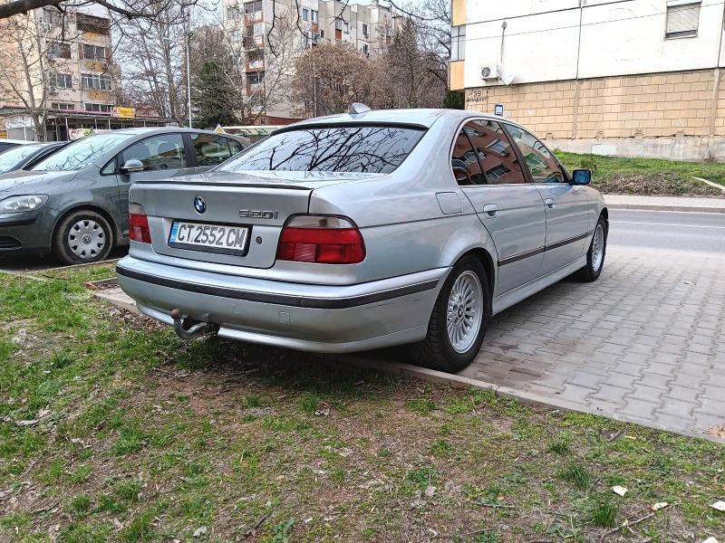 BMW 520, снимка 4 - Автомобили и джипове - 49519999