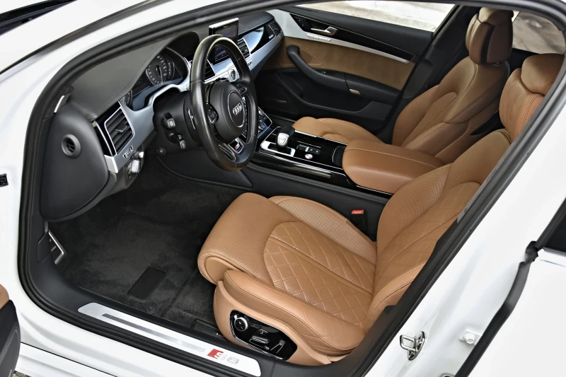 Audi S8 4.0 V8T MATRIX TV PANO EXCLUSIVE  FULL CARBON, снимка 8 - Автомобили и джипове - 49774166