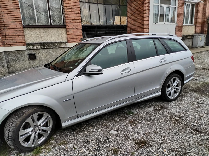 Mercedes-Benz C 220 Cdi, снимка 2 - Автомобили и джипове - 52596616