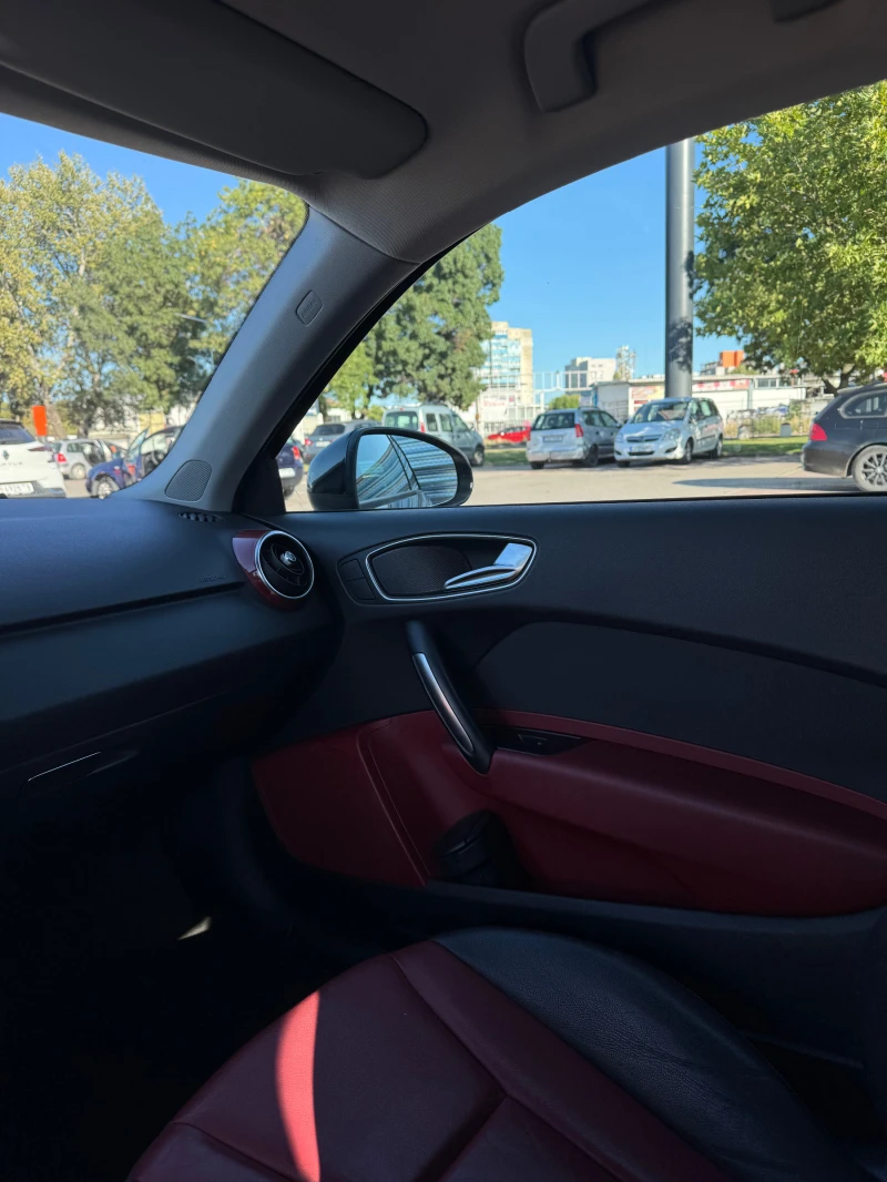Audi A1 S tronic, снимка 10 - Автомобили и джипове - 52802628