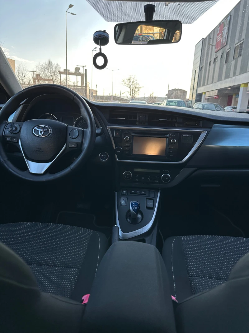 Toyota Auris, снимка 7 - Автомобили и джипове - 52930612