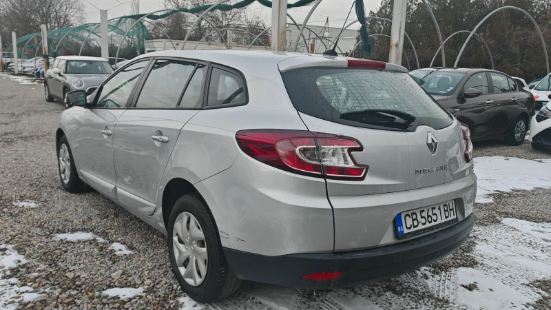 Renault Megane 1.5dci Grad Tour, снимка 4 - Автомобили и джипове - 53089943