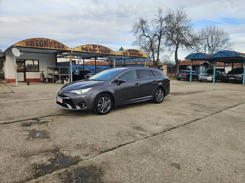 Toyota Avensis 1.8 58000km, снимка 2 - Автомобили и джипове - 53262763