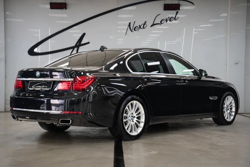 BMW 740 d xDrive Facelift Adaptive LED, снимка 5 - Автомобили и джипове - 45842313