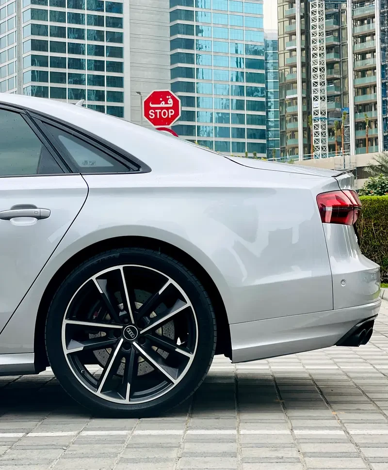 Audi S8 Plus* АвтоКредит* (Цена до БГ) - изображение 7